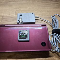 Nintendo DSi XL (Burgandy) + R4 (64 GB)