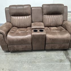 Sofá And Loveseat Manual Recliners.  Chk Description Pls
