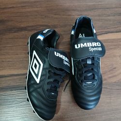 Umbro specially Size 7.5 $90