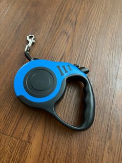 Dog retractable leash