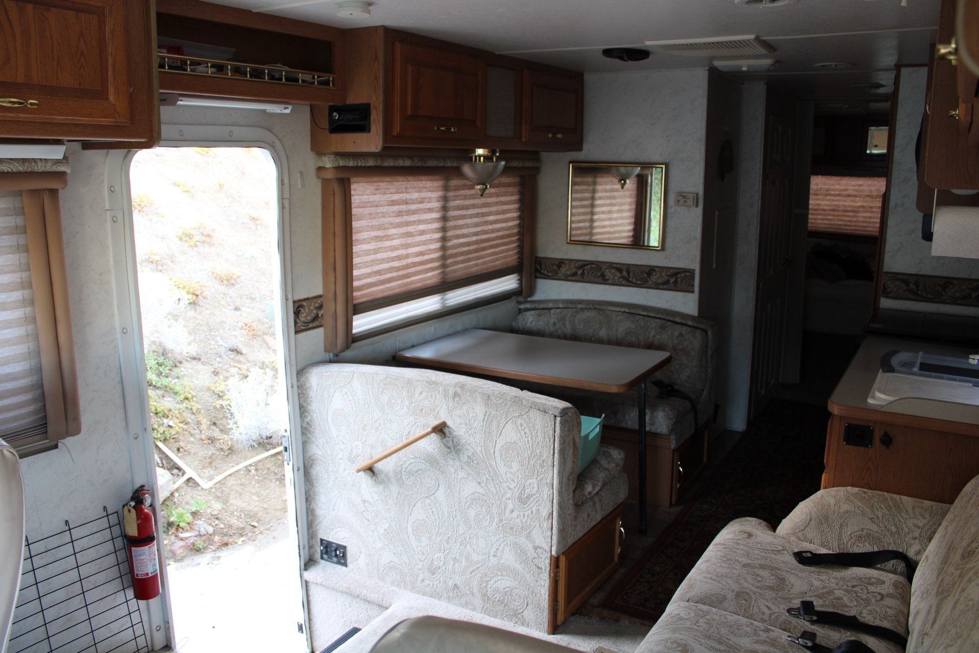 1999 Thor Four Winds Windsport 34’ Class A Motorhome 116k Miles. Only