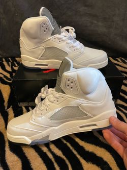 White Metallic Jordan 5 Size 9.5