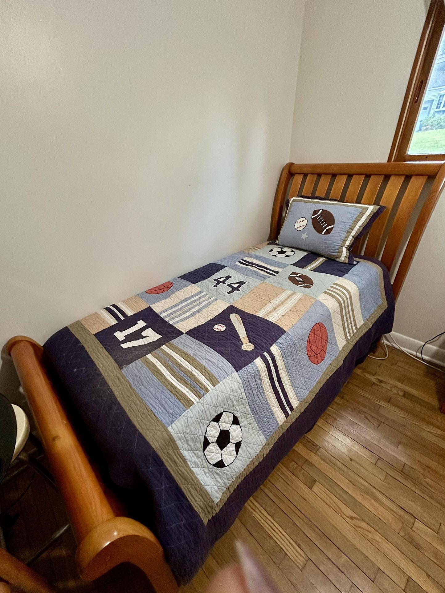 Ethan Allen Twin Bed with attached slats head & footboard and Mattress