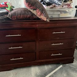 Full set dresser