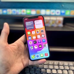 iPhone 12 – 64GB – Black – Unlocked – Fully Functional (Minor Scuffs)