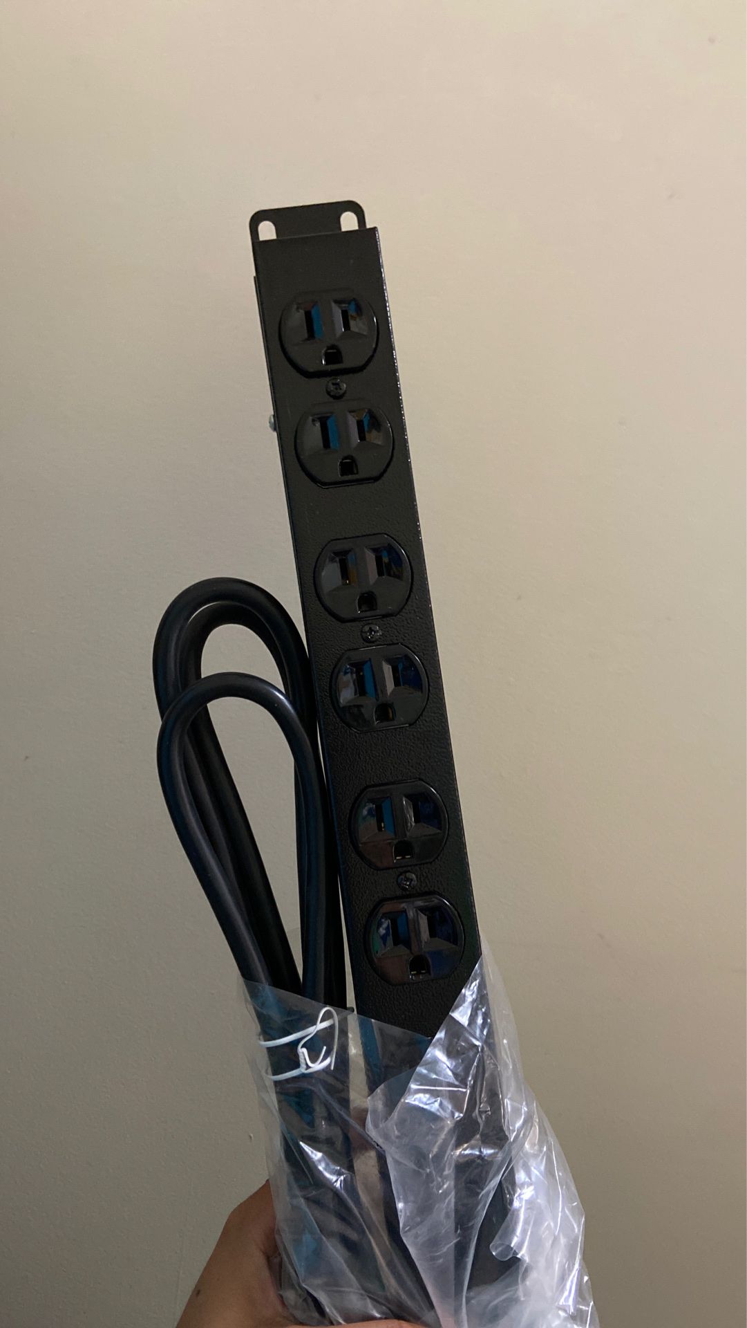 Heavy Duty Metal Power Strip 8 Outlets,Workshop Power Strip Surge Protector,Metal Wall Mount Power Strip with Switch.15A,125V,1875W