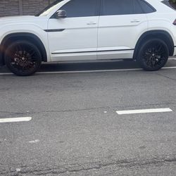 Selling Tires And Rims