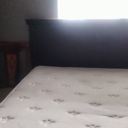 Queen Size Bed Set For Sale 