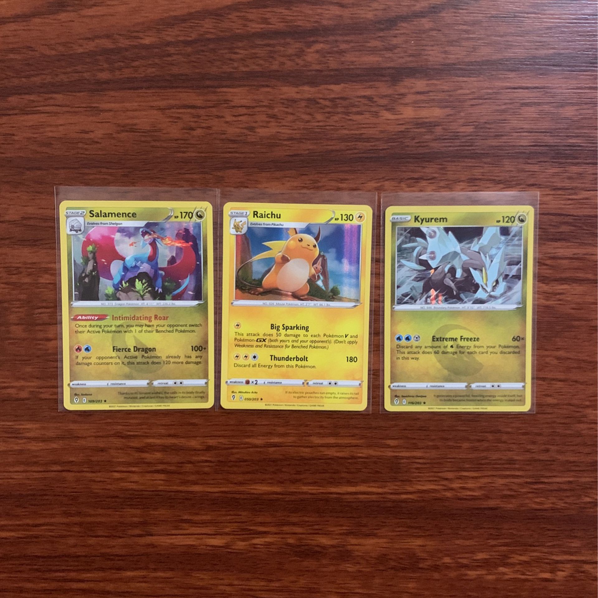 3 Holo Cards From Evolving Skies 