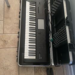 Korg Krome 61 Note Keyboard With Hardshell Case