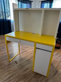 Desk,