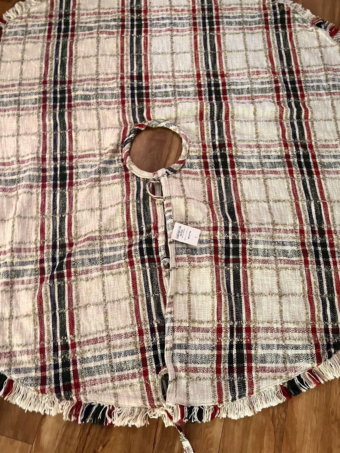 Tree Skirt. 52’ Inches-New