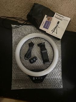 Brand New, Never Used Sensyne 10" Ring Light with Tripod TR50