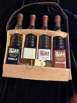Cafe Claire Gift Boxed Set 4 Coffee & Latte Flavorings 3.4 FL Oz Glass Bottles