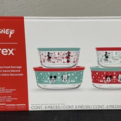 8 Piece Disney Pyrex Christmas Set 