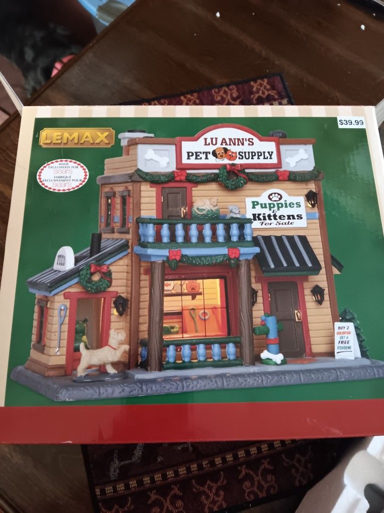 Lemax Lu Ann's Pet Supply Scene