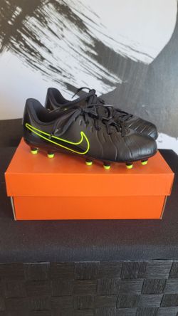 boy soccer/football cleats