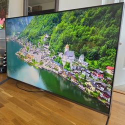 TCL 55" Qled 4K UHD Smart Tv, Like new!