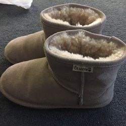 Bearpaw size 5
