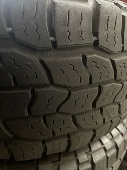 295-70-18 Cooper Discovery AT3 tires 60% tread