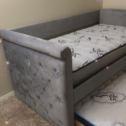 Light Grey Velvet Twin Day Bed With Trundle Button Tufted Firm Price $299 Brand New In Box Mattresses NOT Included 