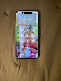 iPhone 15+