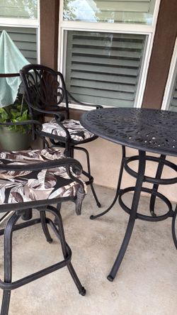 Table and 4 chairs