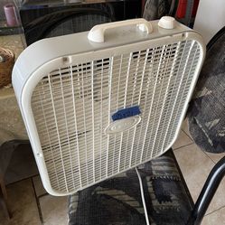 Excellent Condition Lasco Fan 