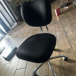 Height Adjustable Chair 