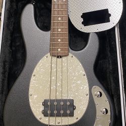 USA Ernie Ball Stingray Sub