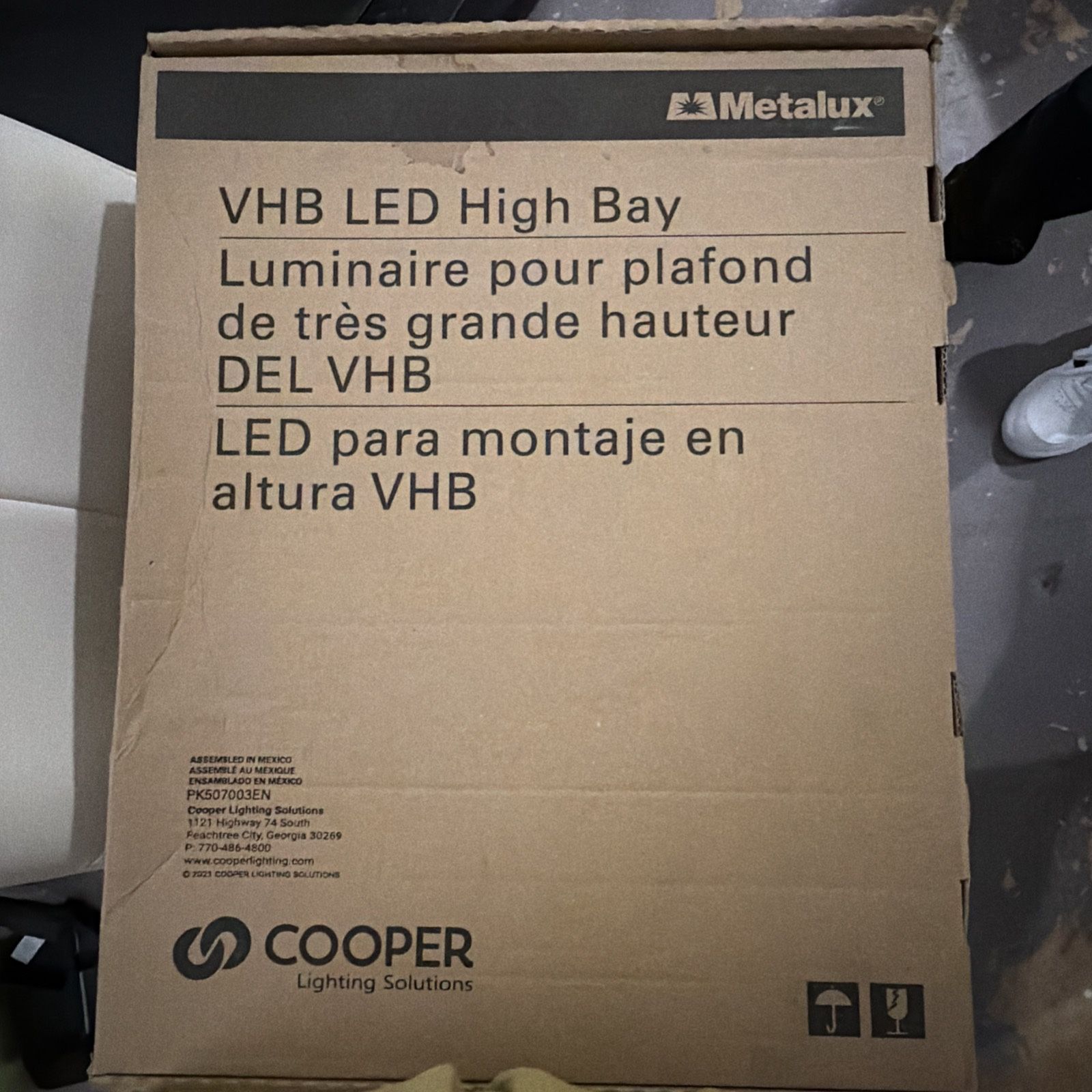 Cooper Metalux VHB-18-W-UNV-L850-CD-U LED High Bay 134W 120-277VAC 5000K