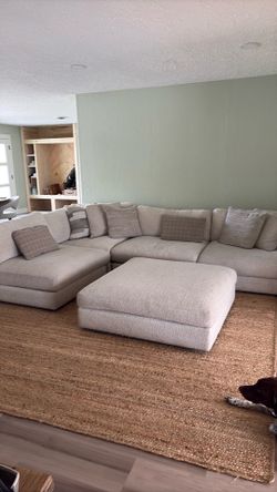 AMAZING COMFY SECTIONAL