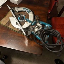 Makita 5377 MG 7-1/4” Hypoid Circular Saw – Like New