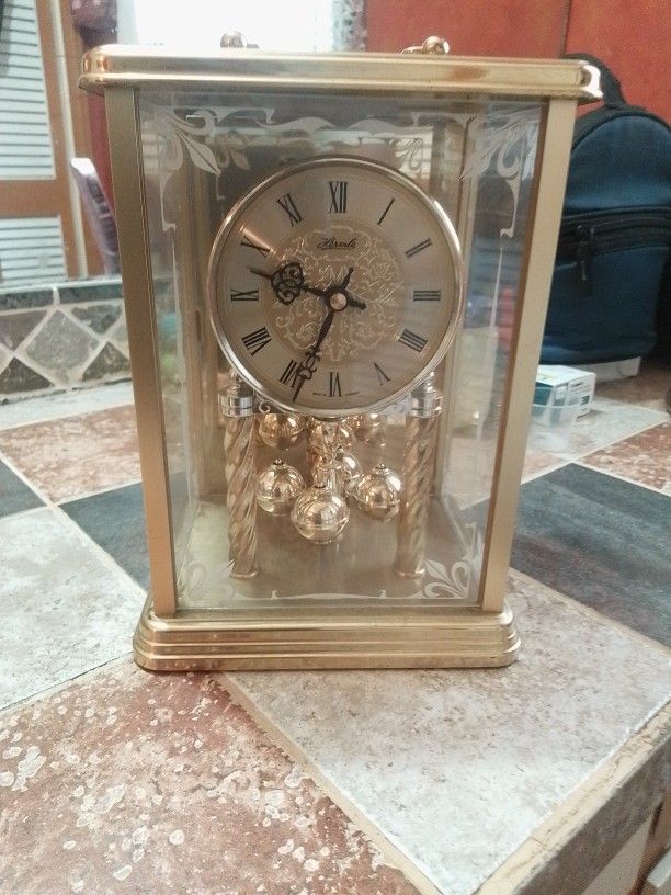 Bulova Vintage. Brass Anniversary 400Day Mantel Clock.
