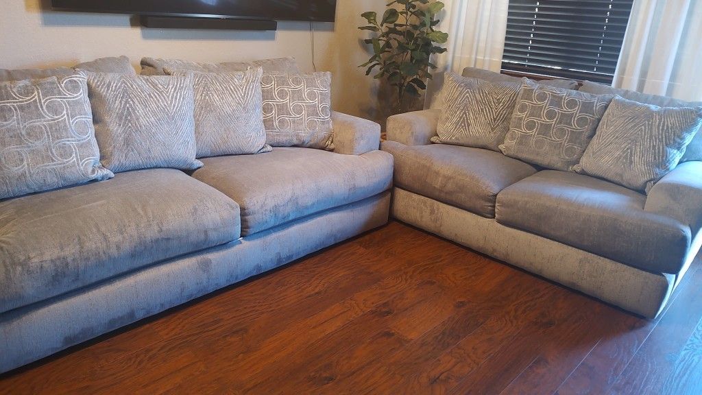 Sofa & Loveseat