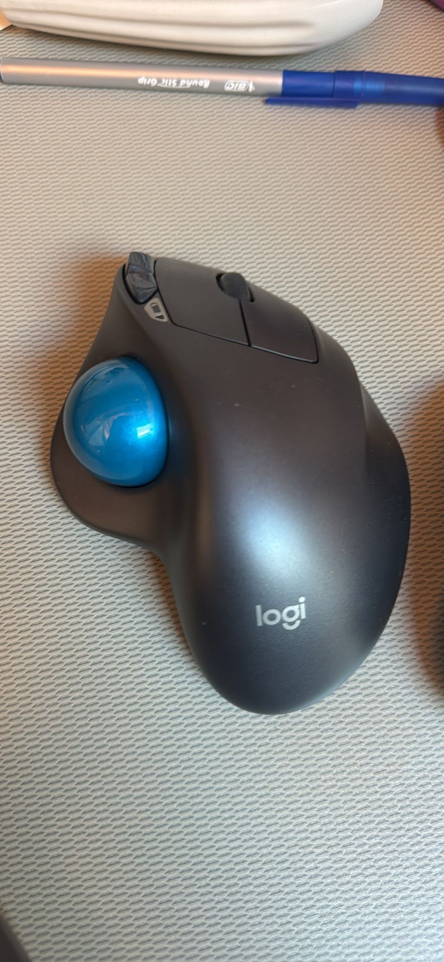 Logitech M(contact info removed)07 Wireless Trackball Mouse Black w/Bluetooth Dongle