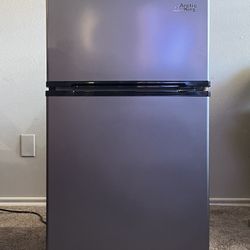 Arctic King 3.2 Cu ft Dual-Door Mini Fridge-Freezer, Stainless Steel, Energy-Eff