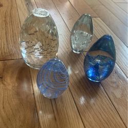 Egg shape glass figurine lot of 4 
