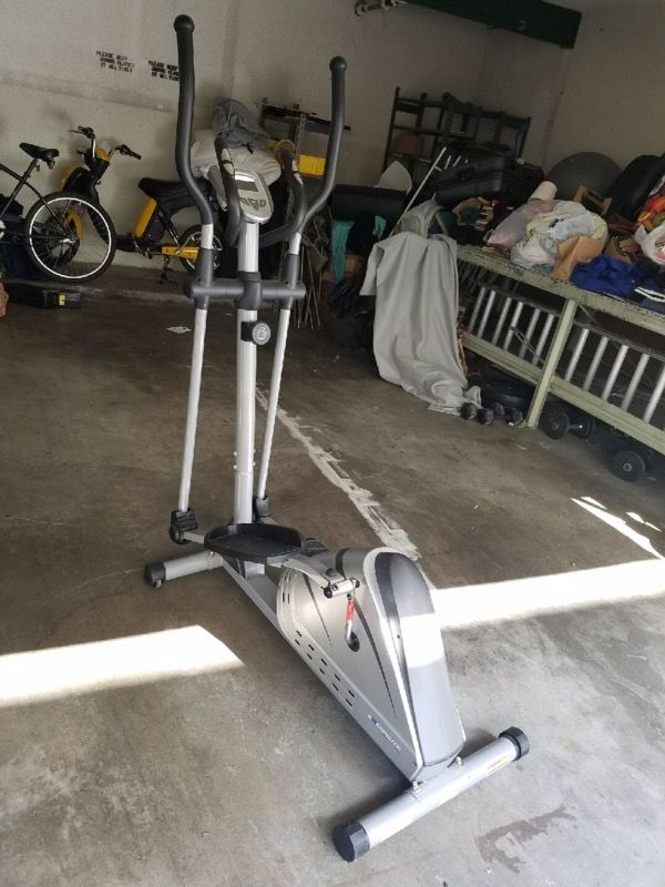 Exerpeutic 1000XL High Capacity Magnetic Elliptical with Pulse