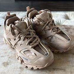 Balenciaga Track Women’s 9