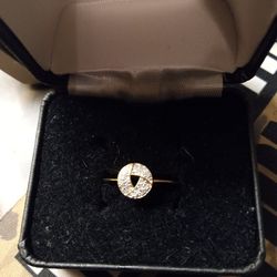 Woman's Diamond Ring 
