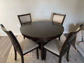 Ashley’s dining table- great condition