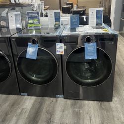 LG - AI 5.0 Cu. Ft. High-Efficiency Stackable Smart Front Load Washer with Steam &  7.4 Cu. Ft. Stackable Smart Gas Dryer Set In Black Steel 🔥 