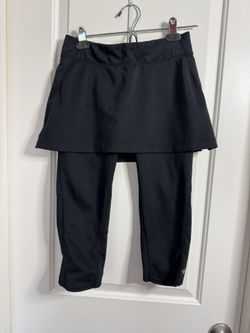 Women’s XS Columbia leggings capris with skirt