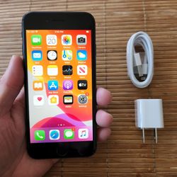 iPhone 8 - UNLOCKED - Like New 