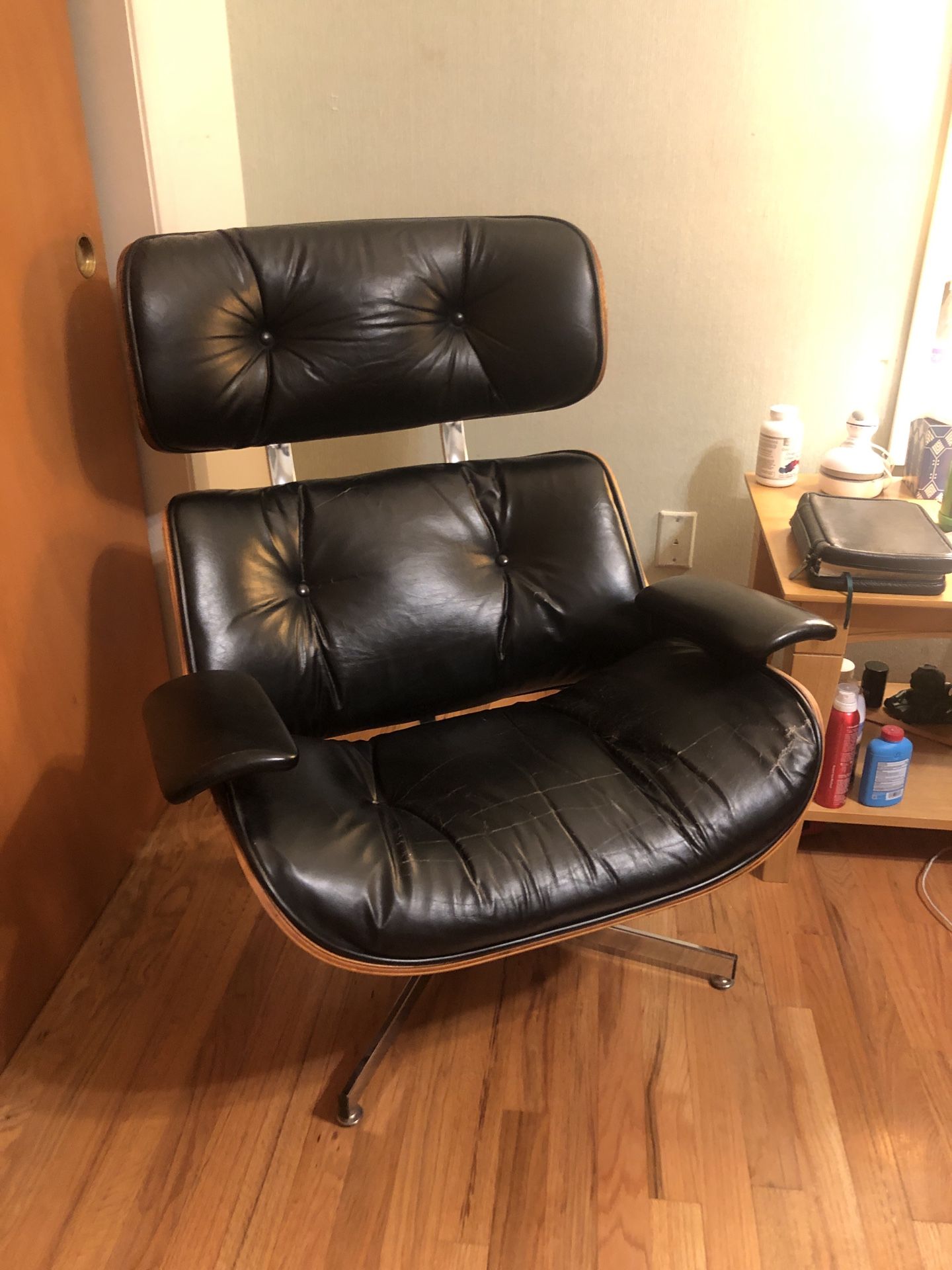 Eames Chair (replica)