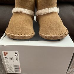 UGG