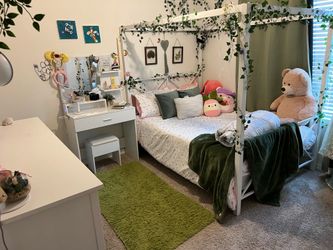 Canopy bed frame
