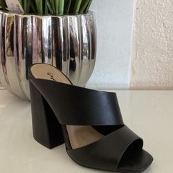 Black wedges 