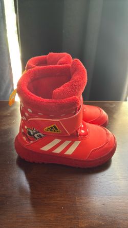 Adidas Toddler’s Boot (size 9)